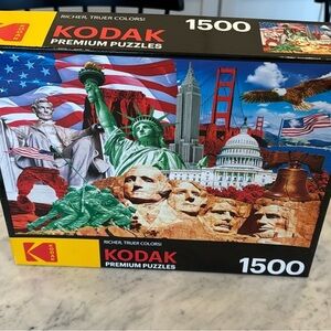 Complete! 1,500 piece Kodak Iconic USA Landmarks Puzzle